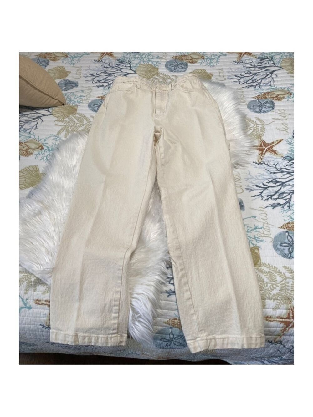 Universal Thread woman’s Straight Leg Jeans Size 8 Beige - Picture 1 of 10